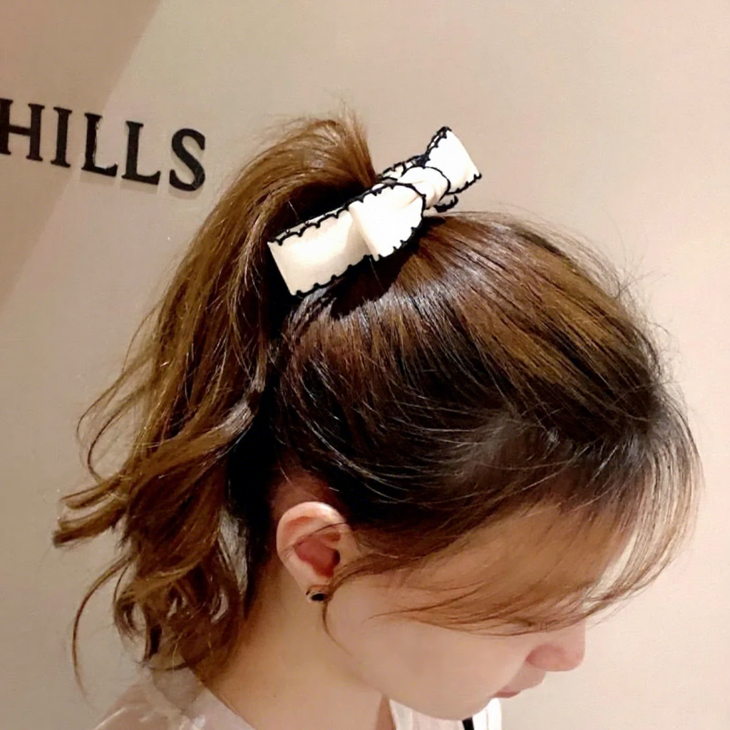 Scalloped Ribbon Bow Banana Clip - Vertical Hold