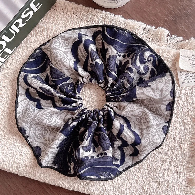 Totem Print Scrunchie Detail